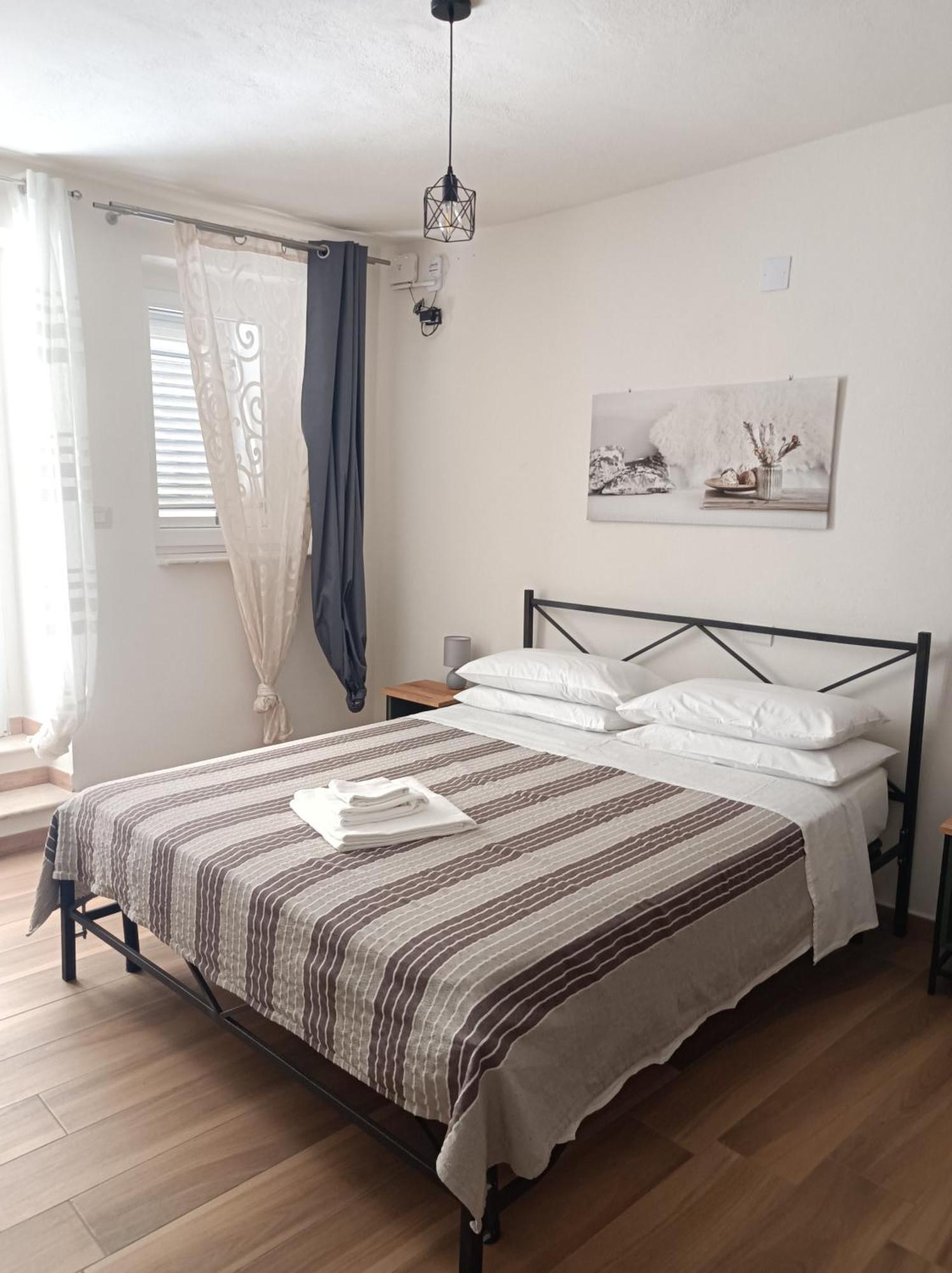 La Jacaranda Rooms Taormina Luaran gambar