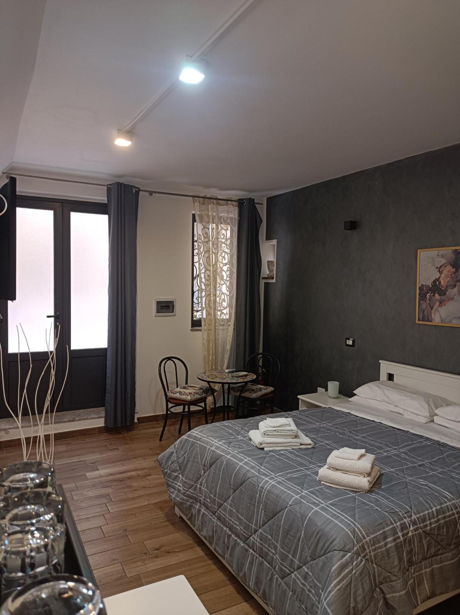 La Jacaranda Rooms Taormina Luaran gambar
